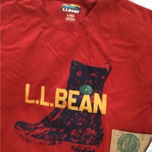 L.L. Bean Red Short Sleeve Tee